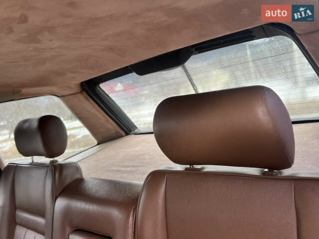 Зеленый Ленд Ровер Рендж Ровер, объемом двигателя 4.55 л и пробегом 400 тыс. км за 6000 $, фото 8 на Automoto.ua