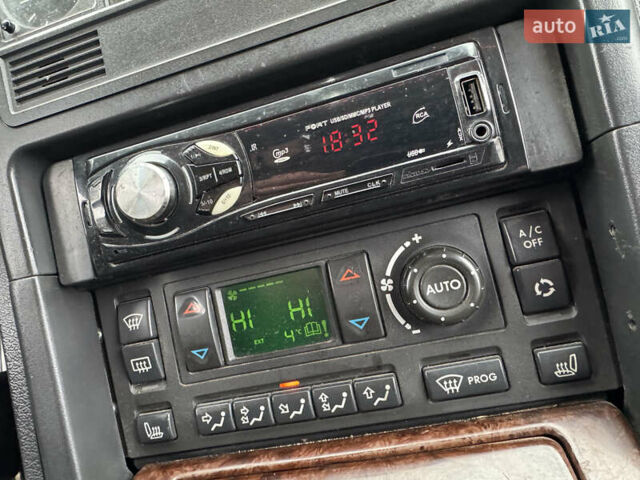 Зеленый Ленд Ровер Рендж Ровер, объемом двигателя 2.5 л и пробегом 387 тыс. км за 6700 $, фото 45 на Automoto.ua