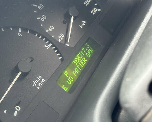 Зеленый Ленд Ровер Рендж Ровер, объемом двигателя 2.5 л и пробегом 387 тыс. км за 6700 $, фото 43 на Automoto.ua