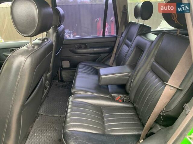 Ленд Ровер Рендж Ровер 1997 в Киеве на Automoto.ua Зеленый Ленд Ровер Рендж Ровер, объемом двигателя 2.5 л и пробегом 150 тыс. км за 14800 $, фото 7 на Automoto.ua