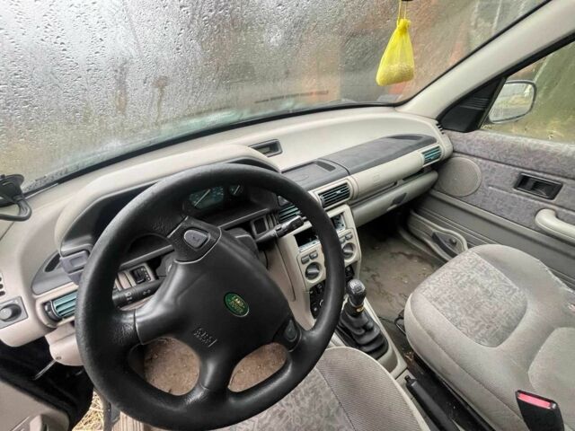 Зеленый Ленд Ровер Рендж Ровер, объемом двигателя 2 л и пробегом 180 тыс. км за 1893 $, фото 2 на Automoto.ua