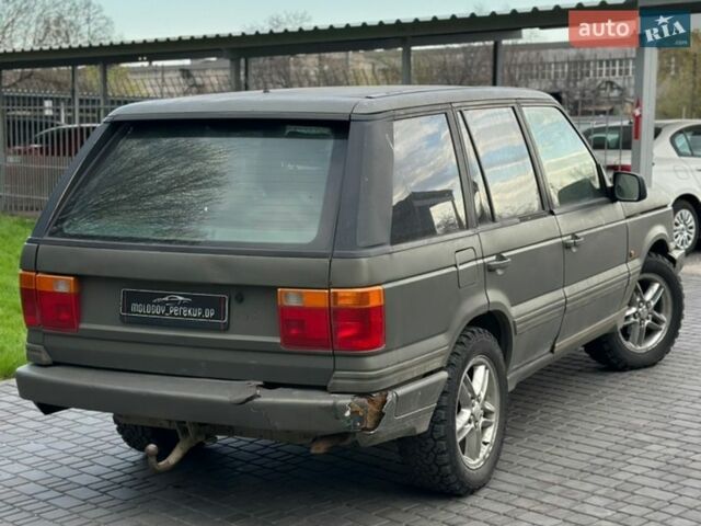 Зелений Ленд Ровер Рендж Ровер, об'ємом двигуна 3.95 л та пробігом 380 тис. км за 4800 $, фото 5 на Automoto.ua