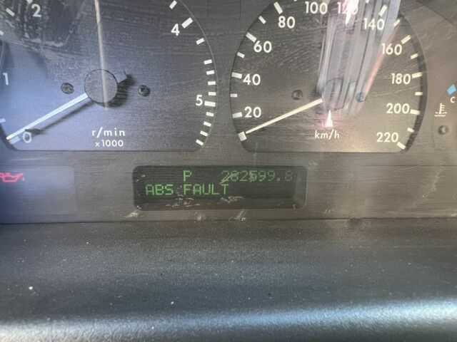 Зеленый Ленд Ровер Рендж Ровер, объемом двигателя 2.5 л и пробегом 282 тыс. км за 3500 $, фото 7 на Automoto.ua