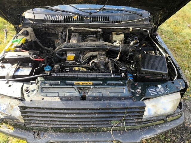 Зелений Ленд Ровер Рендж Ровер, об'ємом двигуна 2.5 л та пробігом 430 тис. км за 1446 $, фото 4 на Automoto.ua