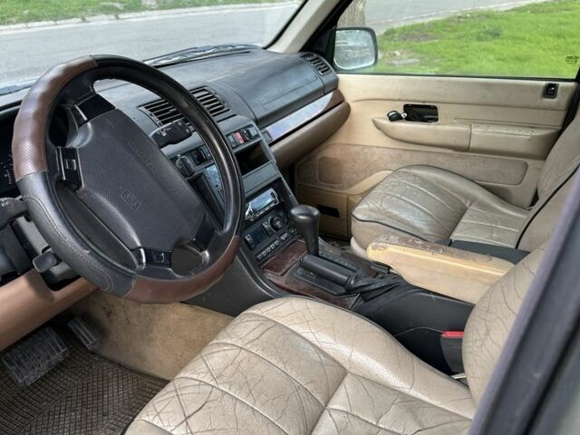 Зелений Ленд Ровер Рендж Ровер, об'ємом двигуна 4 л та пробігом 380 тис. км за 4800 $, фото 7 на Automoto.ua