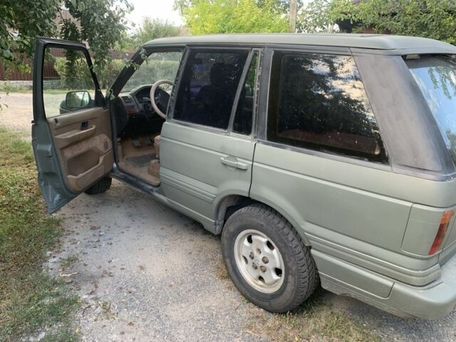 Зеленый Ленд Ровер Рендж Ровер, объемом двигателя 2.5 л и пробегом 250 тыс. км за 3696 $, фото 2 на Automoto.ua