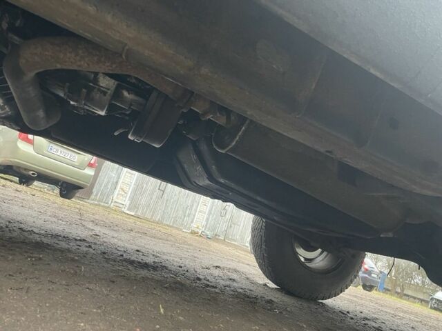 Зелений Ленд Ровер Рендж Ровер, об'ємом двигуна 2.5 л та пробігом 211 тис. км за 5000 $, фото 10 на Automoto.ua