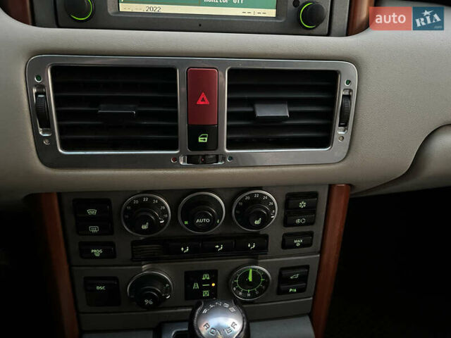 Зелений Ленд Ровер Рендж Ровер, об'ємом двигуна 2.9 л та пробігом 468 тис. км за 10500 $, фото 19 на Automoto.ua