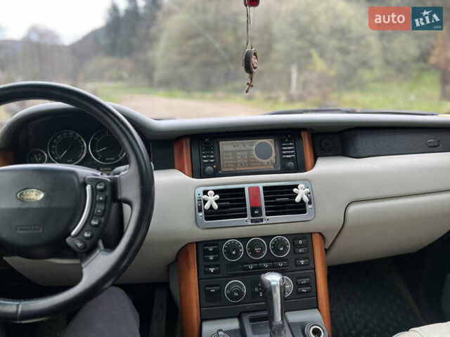 Ленд Ровер Рендж Ровер 2002 в Стрые на Automoto.ua Зеленый Ленд Ровер Рендж Ровер, объемом двигателя 2.93 л и пробегом 440 тыс. км за 7900 $, фото 19 на Automoto.ua