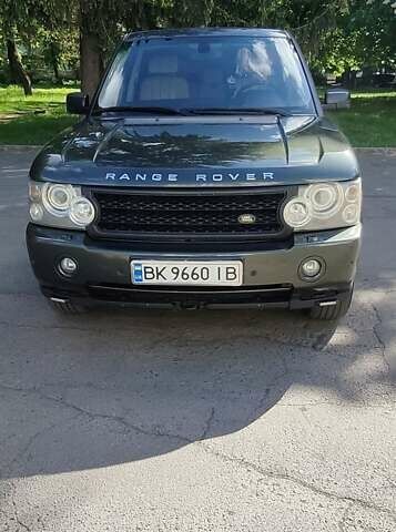 Зеленый Ленд Ровер Рендж Ровер, объемом двигателя 3 л и пробегом 427 тыс. км за 11300 $, фото 5 на Automoto.ua