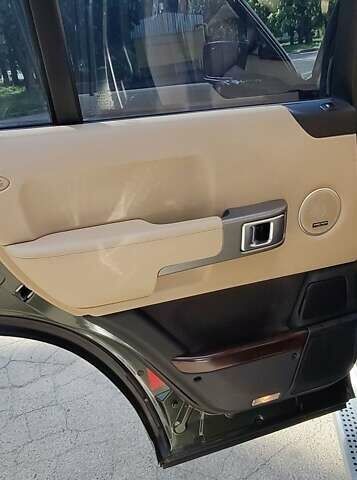 Зеленый Ленд Ровер Рендж Ровер, объемом двигателя 3 л и пробегом 427 тыс. км за 11300 $, фото 17 на Automoto.ua