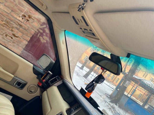 Зелений Ленд Ровер Рендж Ровер, об'ємом двигуна 3 л та пробігом 258 тис. км за 6000 $, фото 3 на Automoto.ua