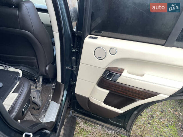 Зелений Ленд Ровер Рендж Ровер, об'ємом двигуна 3 л та пробігом 110 тис. км за 16000 $, фото 8 на Automoto.ua