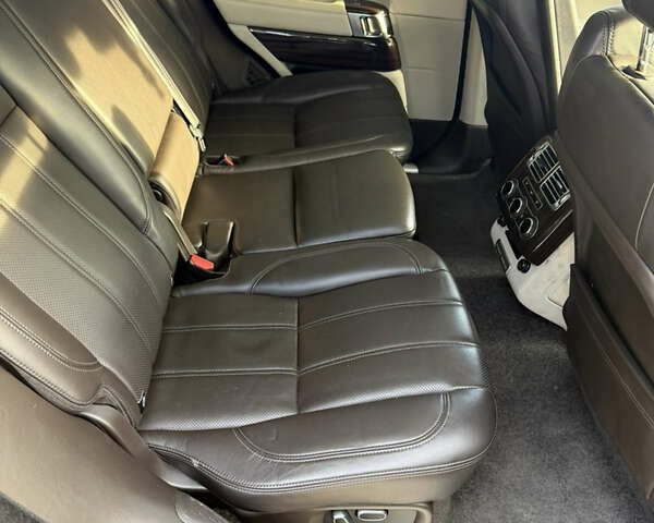 Зелений Ленд Ровер Рендж Ровер, об'ємом двигуна 3 л та пробігом 130 тис. км за 24600 $, фото 13 на Automoto.ua