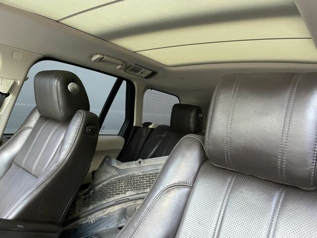 Зеленый Ленд Ровер Рендж Ровер, объемом двигателя 3 л и пробегом 130 тыс. км за 16000 $, фото 7 на Automoto.ua