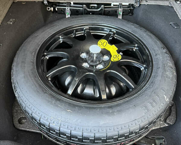 Зелений Ленд Ровер Рендж Ровер, об'ємом двигуна 3 л та пробігом 130 тис. км за 24600 $, фото 20 на Automoto.ua