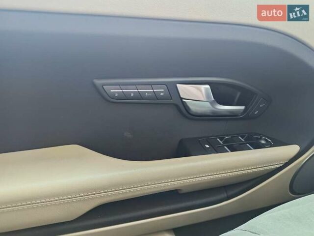 Зеленый Ленд Ровер Рендж Ровер, объемом двигателя 2 л и пробегом 141 тыс. км за 19100 $, фото 37 на Automoto.ua