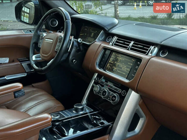 Ленд Ровер Рендж Ровер 2014 в Черновцах на Automoto.ua Зеленый Ленд Ровер Рендж Ровер, объемом двигателя 4.37 л и пробегом 240 тыс. км за 32000 $, фото 11 на Automoto.ua