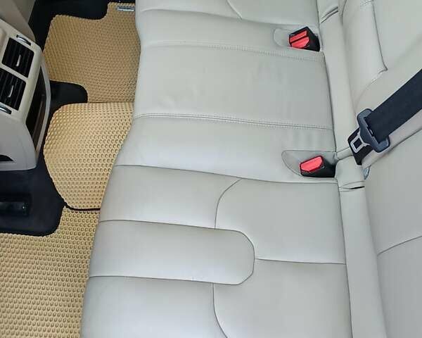 Зеленый Ленд Ровер Рендж Ровер, объемом двигателя 2 л и пробегом 141 тыс. км за 19100 $, фото 2 на Automoto.ua