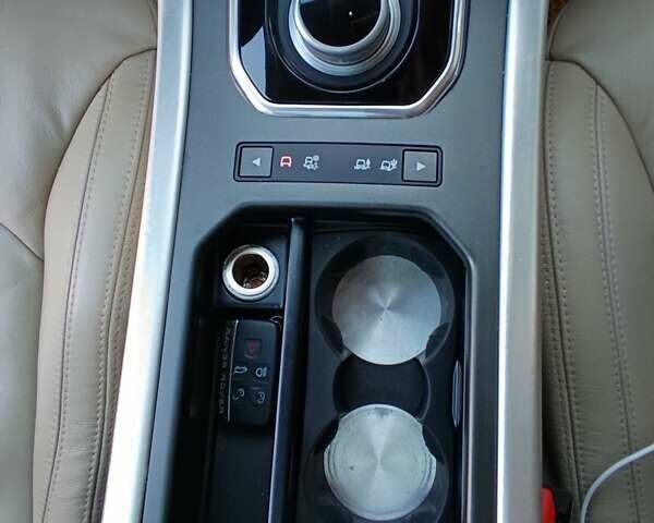 Зеленый Ленд Ровер Рендж Ровер, объемом двигателя 2 л и пробегом 141 тыс. км за 19100 $, фото 10 на Automoto.ua