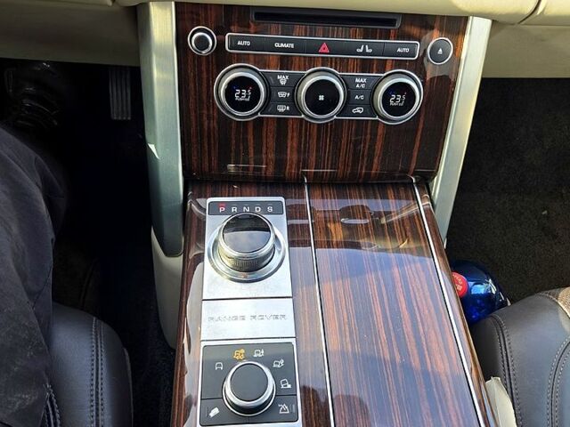 Зеленый Ленд Ровер Рендж Ровер, объемом двигателя 3 л и пробегом 162 тыс. км за 28000 $, фото 5 на Automoto.ua