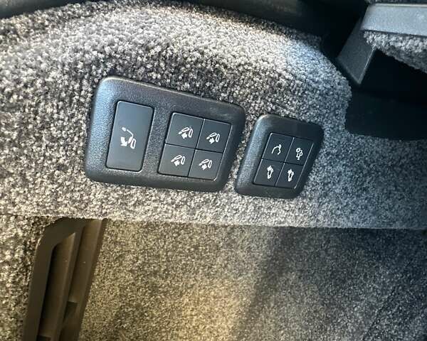 Зеленый Ленд Ровер Рендж Ровер, объемом двигателя 4.37 л и пробегом 94 тыс. км за 76500 $, фото 73 на Automoto.ua