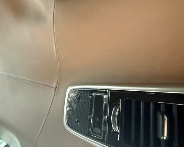 Зеленый Ленд Ровер Рендж Ровер, объемом двигателя 3 л и пробегом 10 тыс. км за 222000 $, фото 21 на Automoto.ua