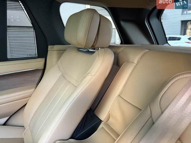 Зеленый Ленд Ровер Рендж Ровер, объемом двигателя 3 л и пробегом 10 тыс. км за 215000 $, фото 45 на Automoto.ua