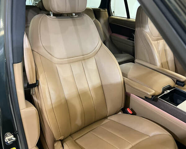 Зеленый Ленд Ровер Рендж Ровер, объемом двигателя 3 л и пробегом 24 тыс. км за 170000 $, фото 18 на Automoto.ua