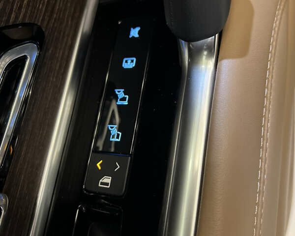 Зеленый Ленд Ровер Рендж Ровер, объемом двигателя 3 л и пробегом 24 тыс. км за 170000 $, фото 32 на Automoto.ua