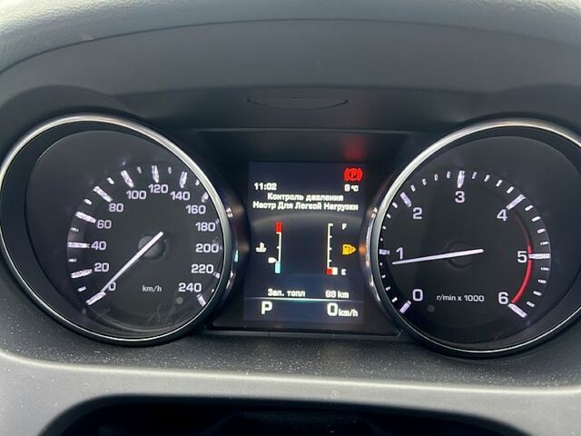 Белый Ленд Ровер Discovery Sport, объемом двигателя 2 л и пробегом 219 тыс. км за 21500 $, фото 3 на Automoto.ua