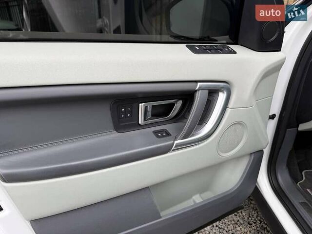 Белый Ленд Ровер Discovery Sport, объемом двигателя 2 л и пробегом 134 тыс. км за 15900 $, фото 20 на Automoto.ua