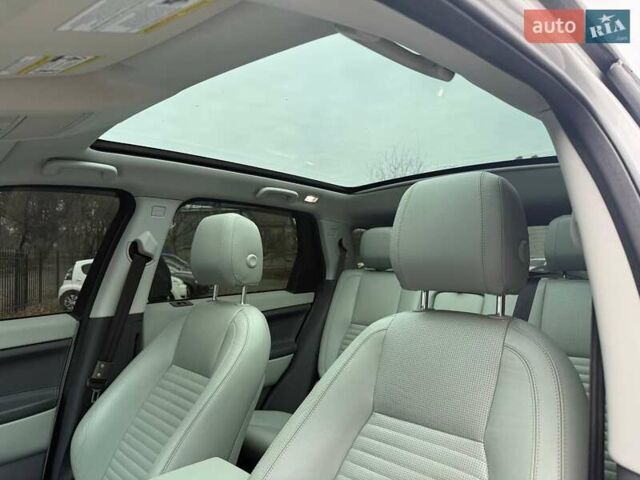 Белый Ленд Ровер Discovery Sport, объемом двигателя 2 л и пробегом 134 тыс. км за 15900 $, фото 37 на Automoto.ua