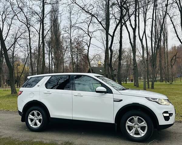 Белый Ленд Ровер Discovery Sport, объемом двигателя 2.2 л и пробегом 186 тыс. км за 17200 $, фото 12 на Automoto.ua