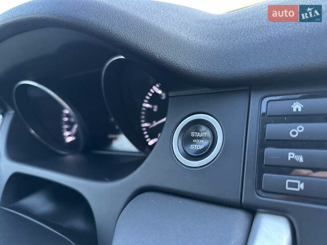 Білий Ленд Ровер Discovery Sport, об'ємом двигуна 2 л та пробігом 170 тис. км за 16000 $, фото 30 на Automoto.ua