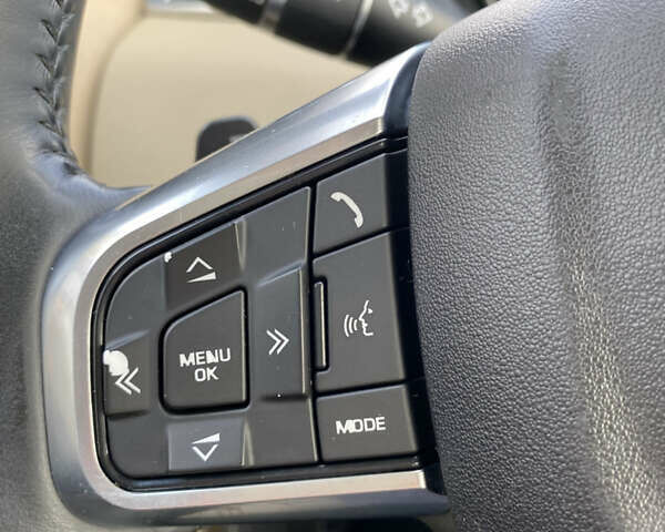 Білий Ленд Ровер Discovery Sport, об'ємом двигуна 2 л та пробігом 182 тис. км за 16700 $, фото 20 на Automoto.ua