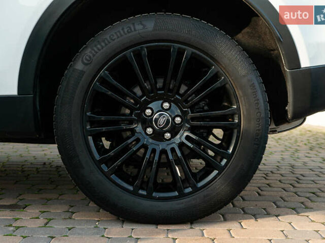 Белый Ленд Ровер Discovery Sport, объемом двигателя 2 л и пробегом 135 тыс. км за 16500 $, фото 51 на Automoto.ua
