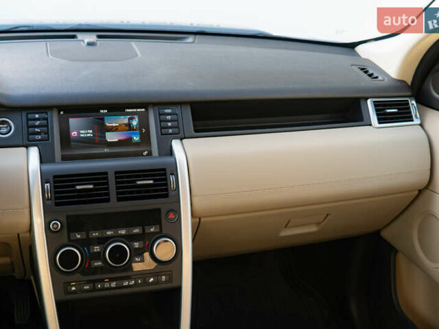 Белый Ленд Ровер Discovery Sport, объемом двигателя 2 л и пробегом 135 тыс. км за 16500 $, фото 39 на Automoto.ua