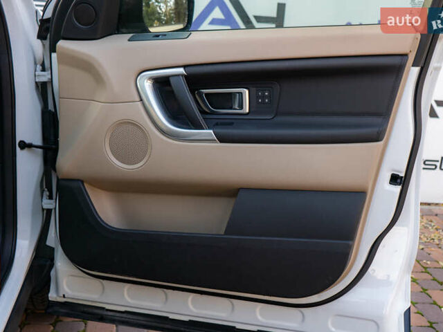 Белый Ленд Ровер Discovery Sport, объемом двигателя 2 л и пробегом 135 тыс. км за 16500 $, фото 34 на Automoto.ua