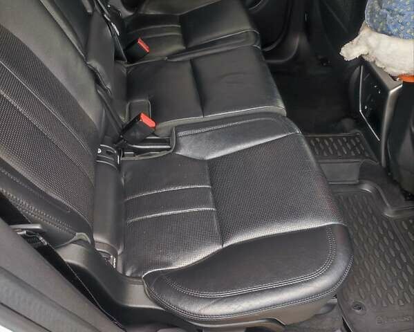 Белый Ленд Ровер Discovery Sport, объемом двигателя 2.18 л и пробегом 79 тыс. км за 22800 $, фото 7 на Automoto.ua