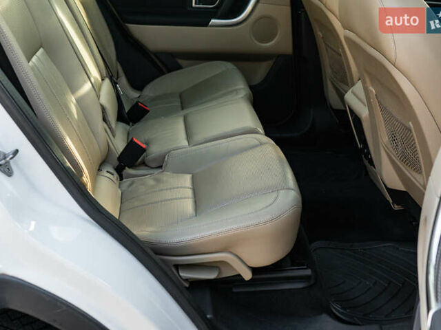 Белый Ленд Ровер Discovery Sport, объемом двигателя 2 л и пробегом 135 тыс. км за 16500 $, фото 27 на Automoto.ua