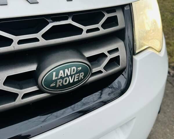 Белый Ленд Ровер Discovery Sport, объемом двигателя 2.2 л и пробегом 186 тыс. км за 17200 $, фото 19 на Automoto.ua