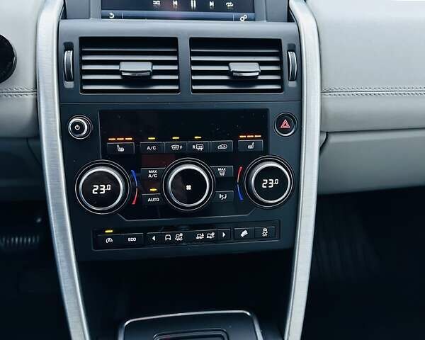 Белый Ленд Ровер Discovery Sport, объемом двигателя 2.2 л и пробегом 186 тыс. км за 17200 $, фото 36 на Automoto.ua
