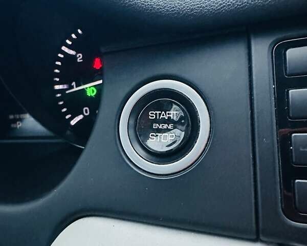 Белый Ленд Ровер Discovery Sport, объемом двигателя 2.2 л и пробегом 186 тыс. км за 17200 $, фото 40 на Automoto.ua