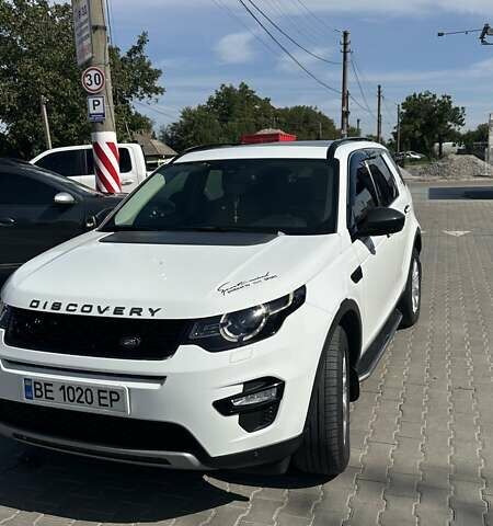 Белый Ленд Ровер Discovery Sport, объемом двигателя 2.18 л и пробегом 107 тыс. км за 21000 $, фото 1 на Automoto.ua