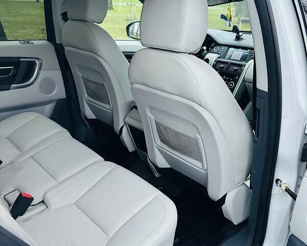 Белый Ленд Ровер Discovery Sport, объемом двигателя 2.2 л и пробегом 186 тыс. км за 17200 $, фото 32 на Automoto.ua