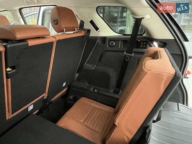 Білий Ленд Ровер Discovery Sport, об'ємом двигуна 2 л та пробігом 148 тис. км за 17800 $, фото 22 на Automoto.ua