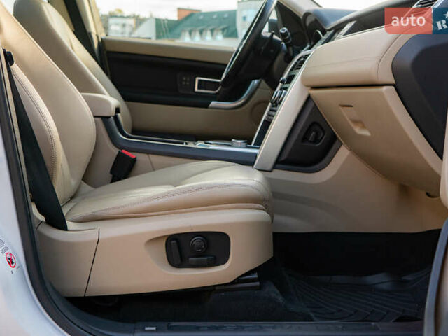 Белый Ленд Ровер Discovery Sport, объемом двигателя 2 л и пробегом 135 тыс. км за 16500 $, фото 33 на Automoto.ua