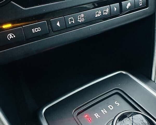 Белый Ленд Ровер Discovery Sport, объемом двигателя 2.2 л и пробегом 186 тыс. км за 17200 $, фото 42 на Automoto.ua