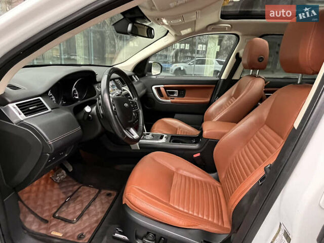 Білий Ленд Ровер Discovery Sport, об'ємом двигуна 2 л та пробігом 148 тис. км за 17800 $, фото 18 на Automoto.ua